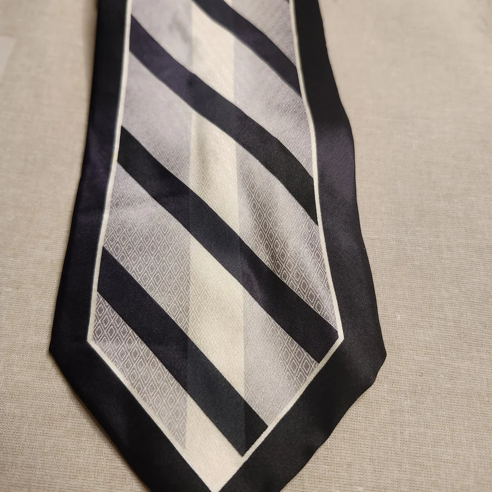 Versailles By Piattelli Black and Cream Diagonal Silk Striped Tie